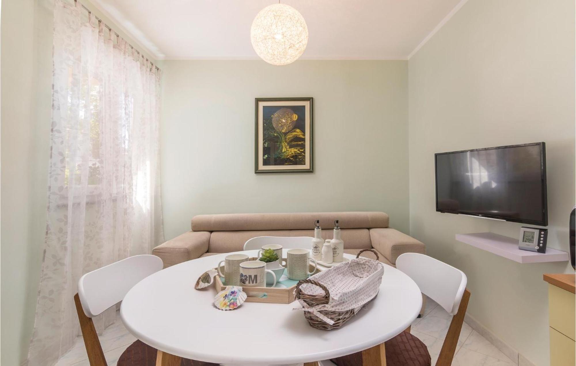 Amazing Apartment In Rabac With Wifi Raša Eksteriør billede