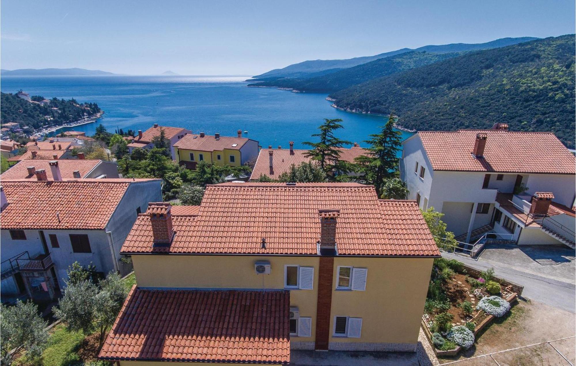 Amazing Apartment In Rabac With Wifi Raša Eksteriør billede